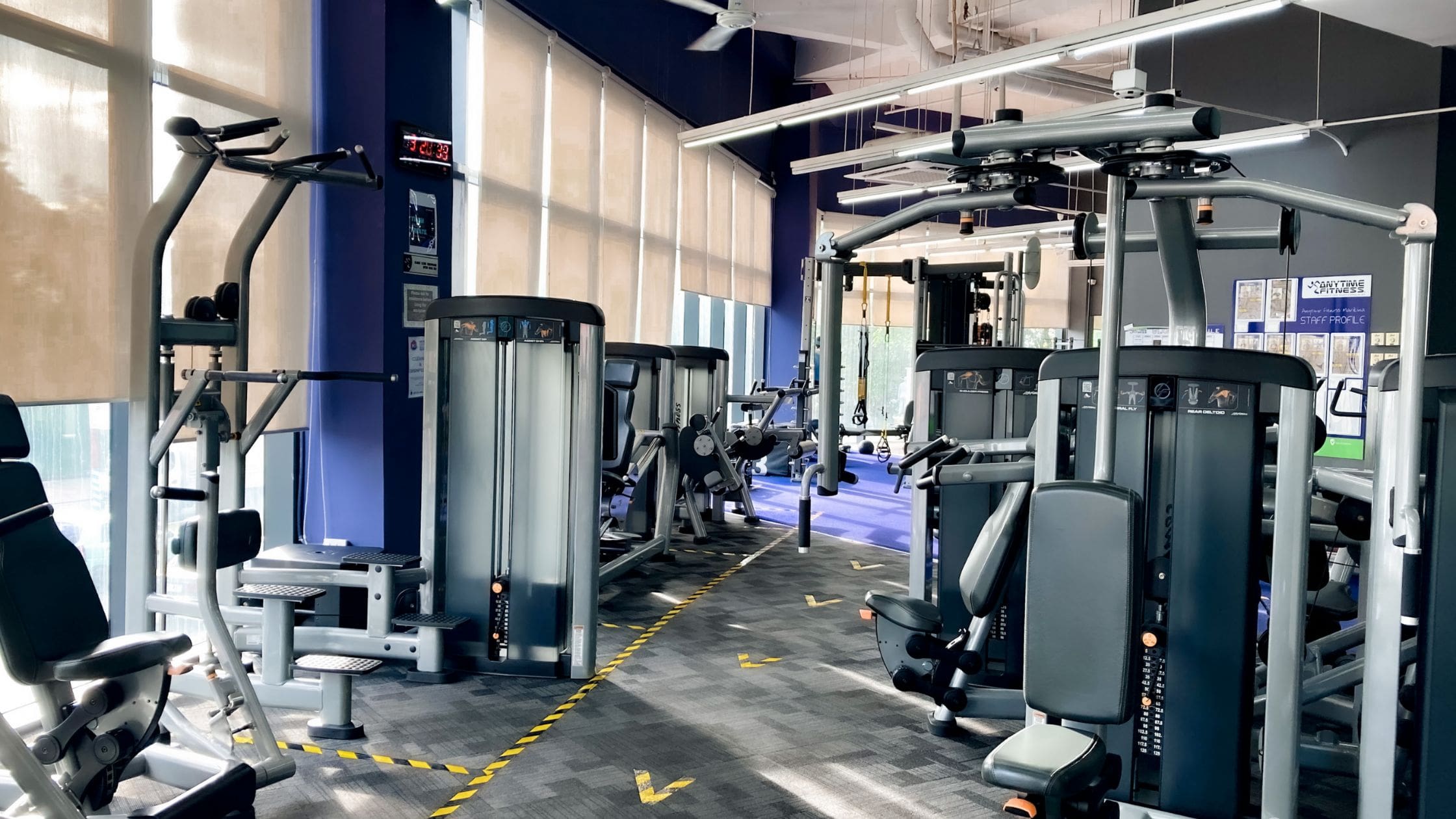 Durable RealLeader gym equipment installed in a fitness facility.